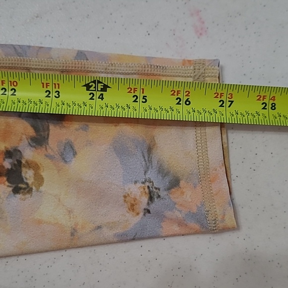 Savvi Colorful Floral Leggings size Large - Picture 6 of 7